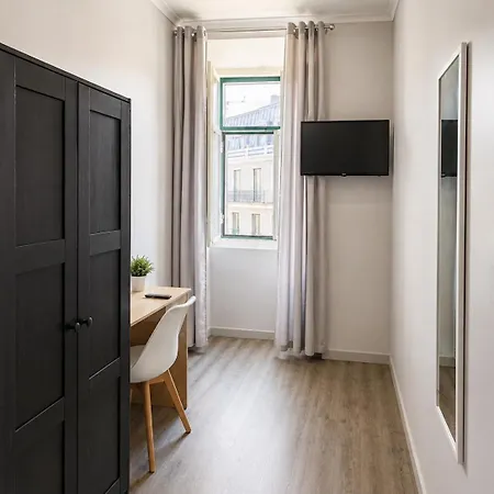 Sb Family Host Homestay Lisbon